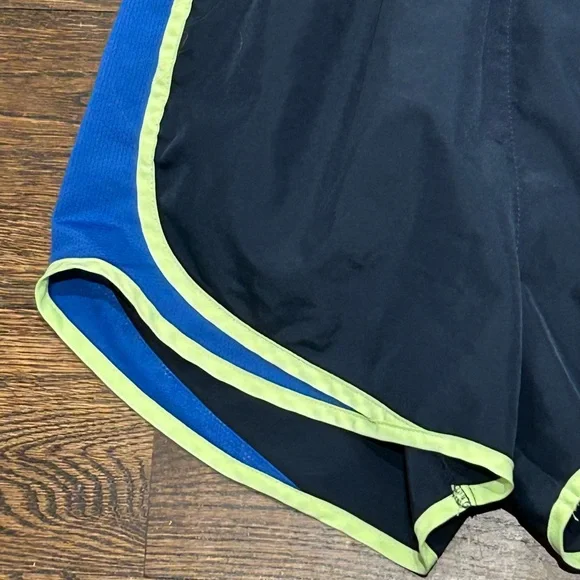 Nike Dri Fit Running Shorts - Picture 2 of 9